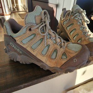Oboz women's hiking shoes